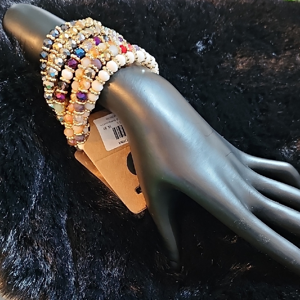 NWT DREAM IN  COLOR Elegant Multi-Color Beaded Bracelet Set